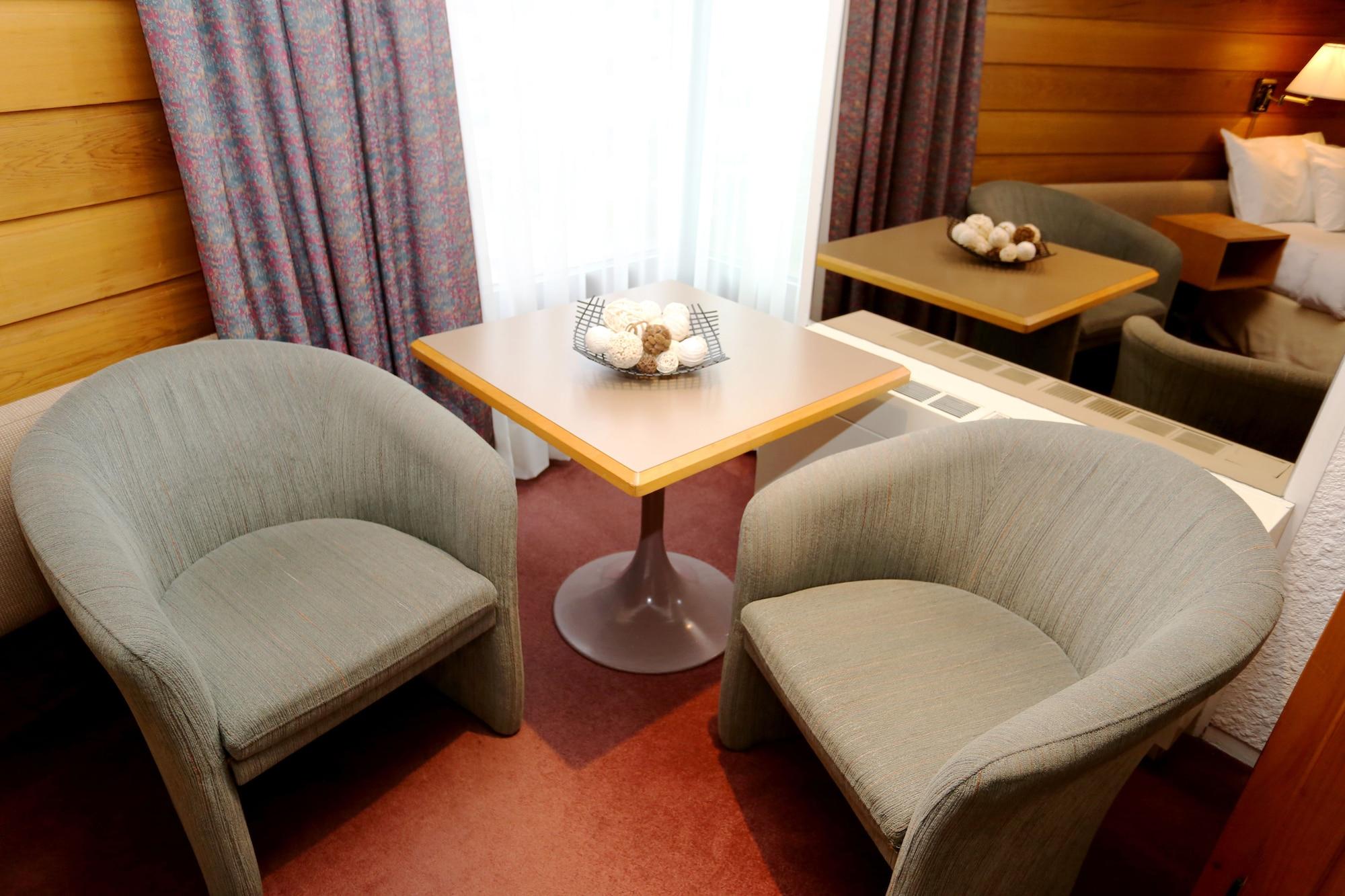 Hotels Gouverneur 里穆斯基 外观 照片