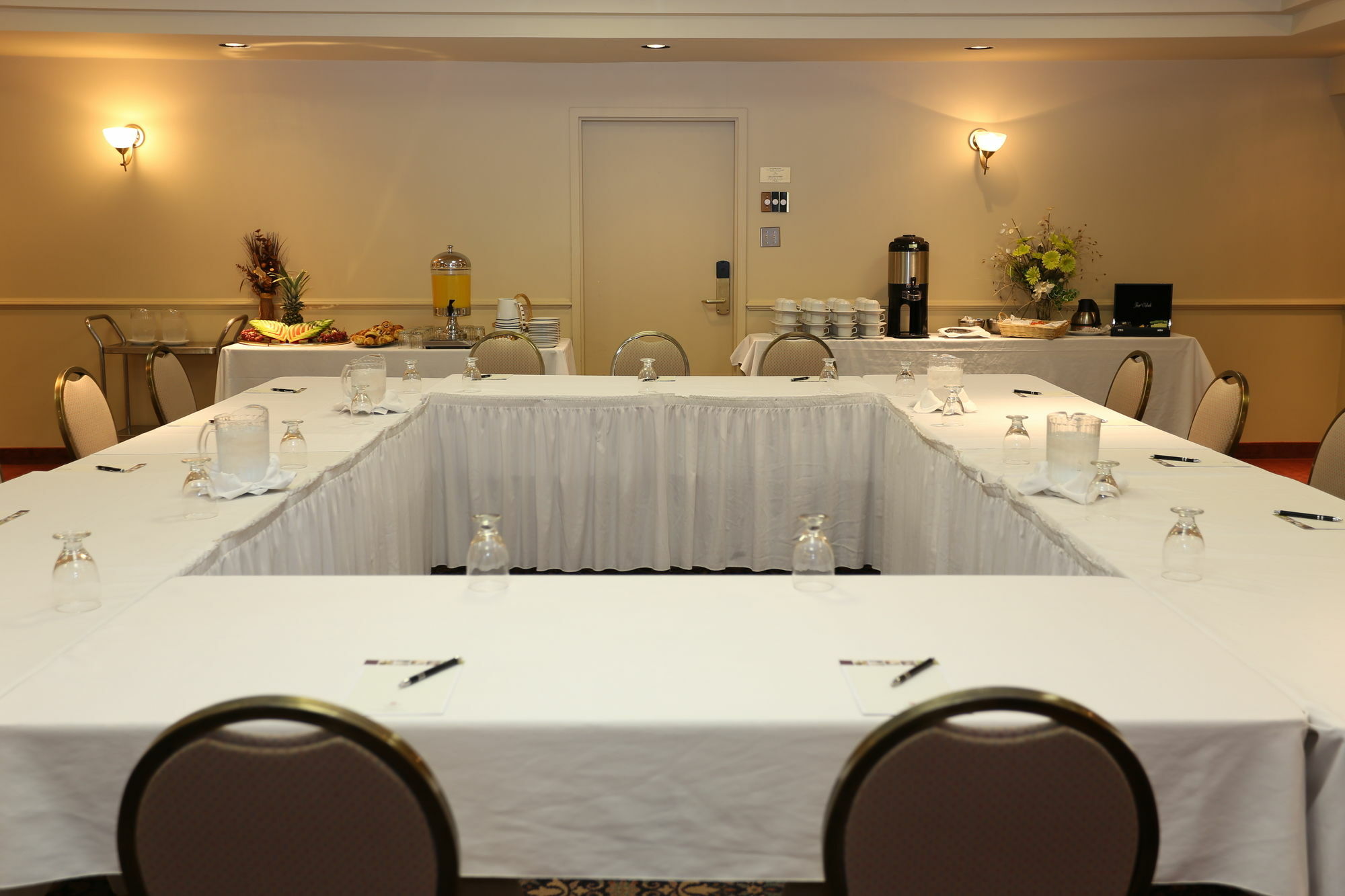 Hotels Gouverneur 里穆斯基 外观 照片